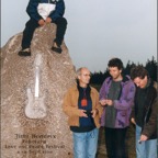 Jimi Hendrix Gedenkstein 1998.jpg